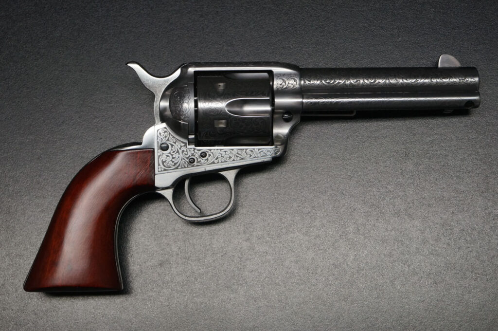 Uberti Replica mit Brushed White Finish graviert