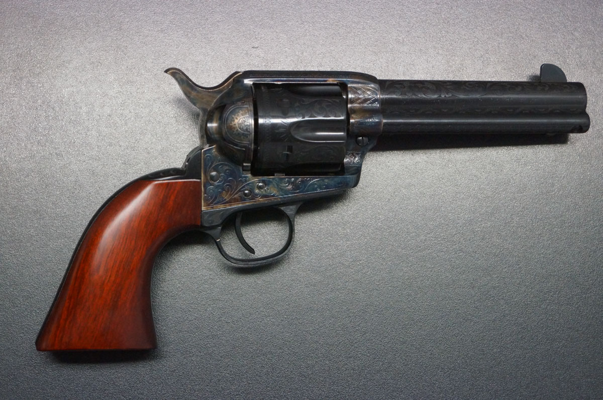 Uberti Western Revolver mit Patton Gravur