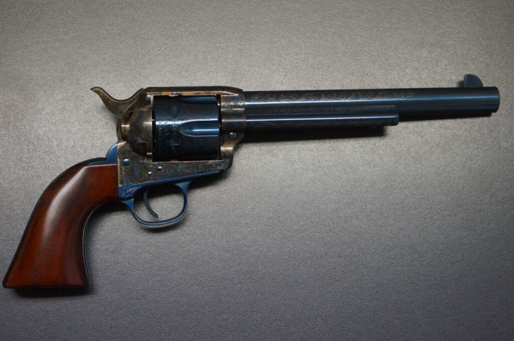 Westernrevolver Peacemaker in Carcoal Blue graviert