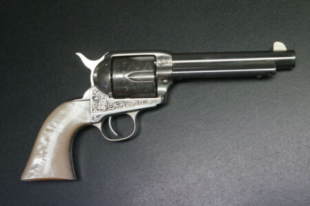 Westernrevolvedr Stainless Steel graviert mit Pearl Grip