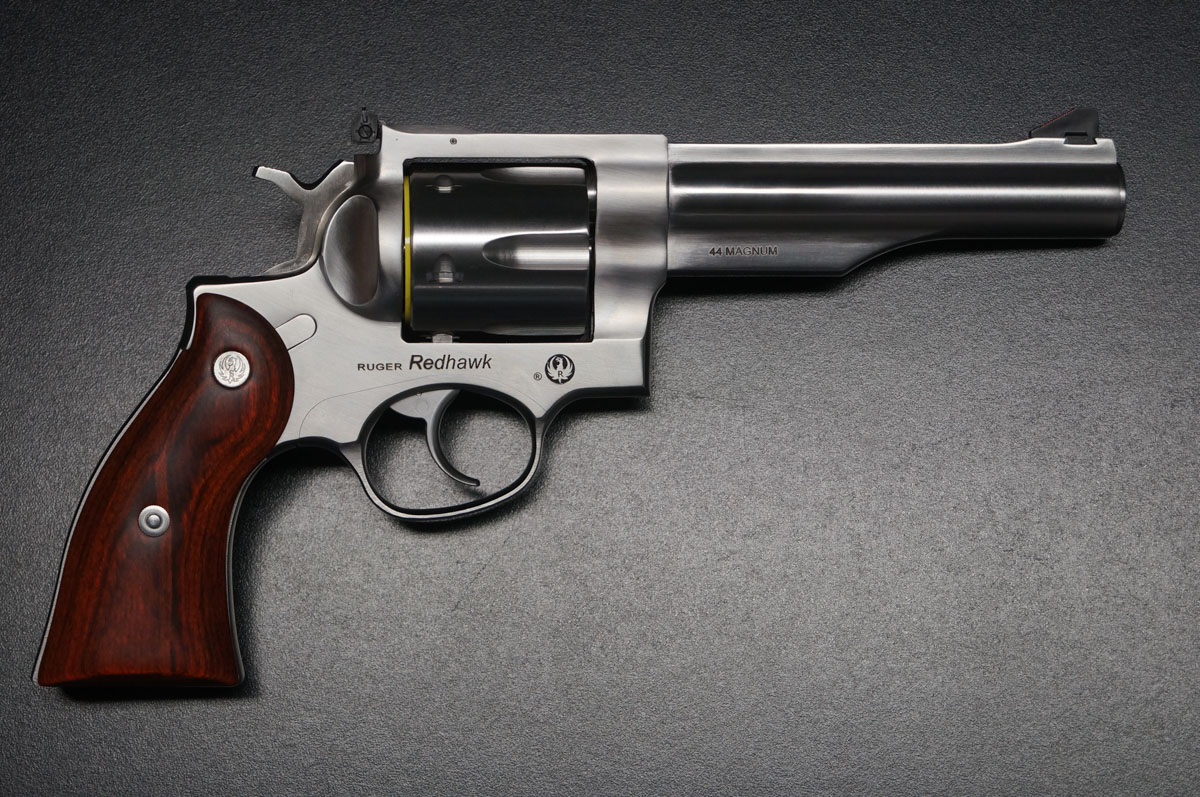 Ruger Redhawk 5.5" in Stainless mit Holzgriff