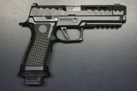 Sig Sauer P320 Spectre Comp Blackout