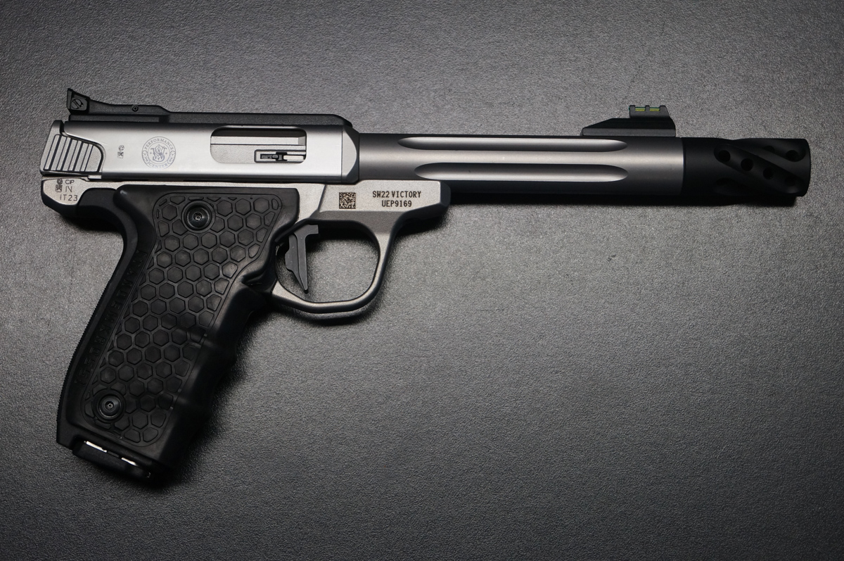 SMITH & WESSON SW22 Victory Target Model